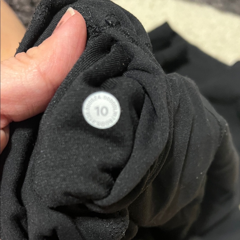 10” bike shorts - Picture 3 of 3